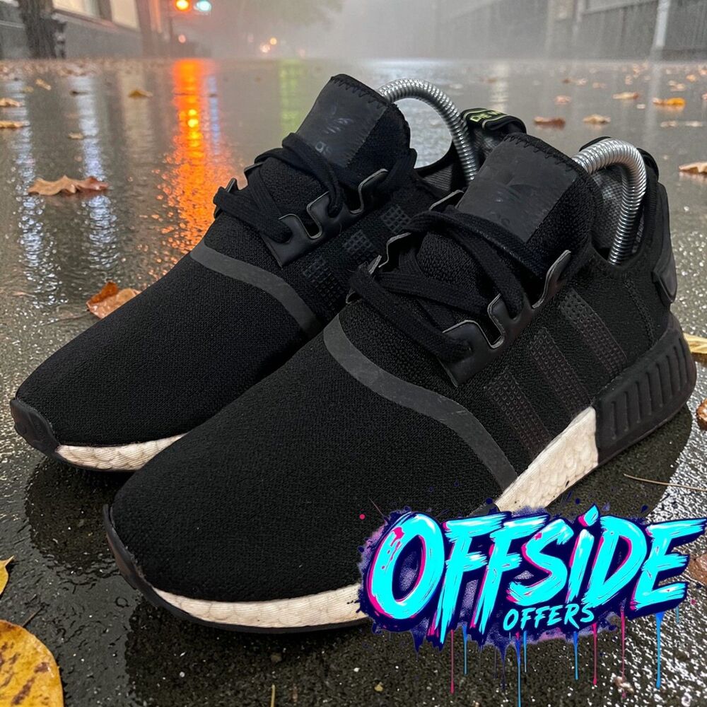 EE6433 Adidas Goretex Sneakers Size 7 Mens